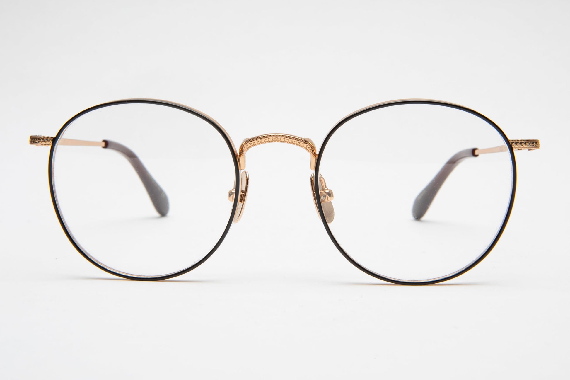 Cyclical Round eyeglasses Dutil Eyewear lifestyle fashion