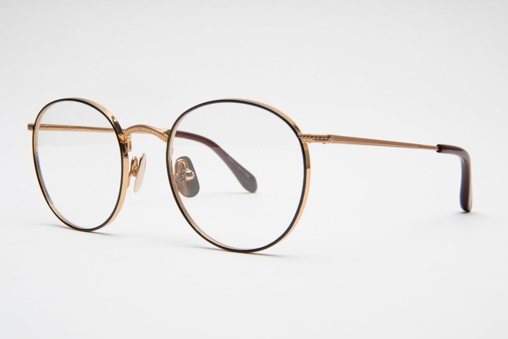 Cyclical Round eyeglasses Dutil Eyewear lifestyle fashion