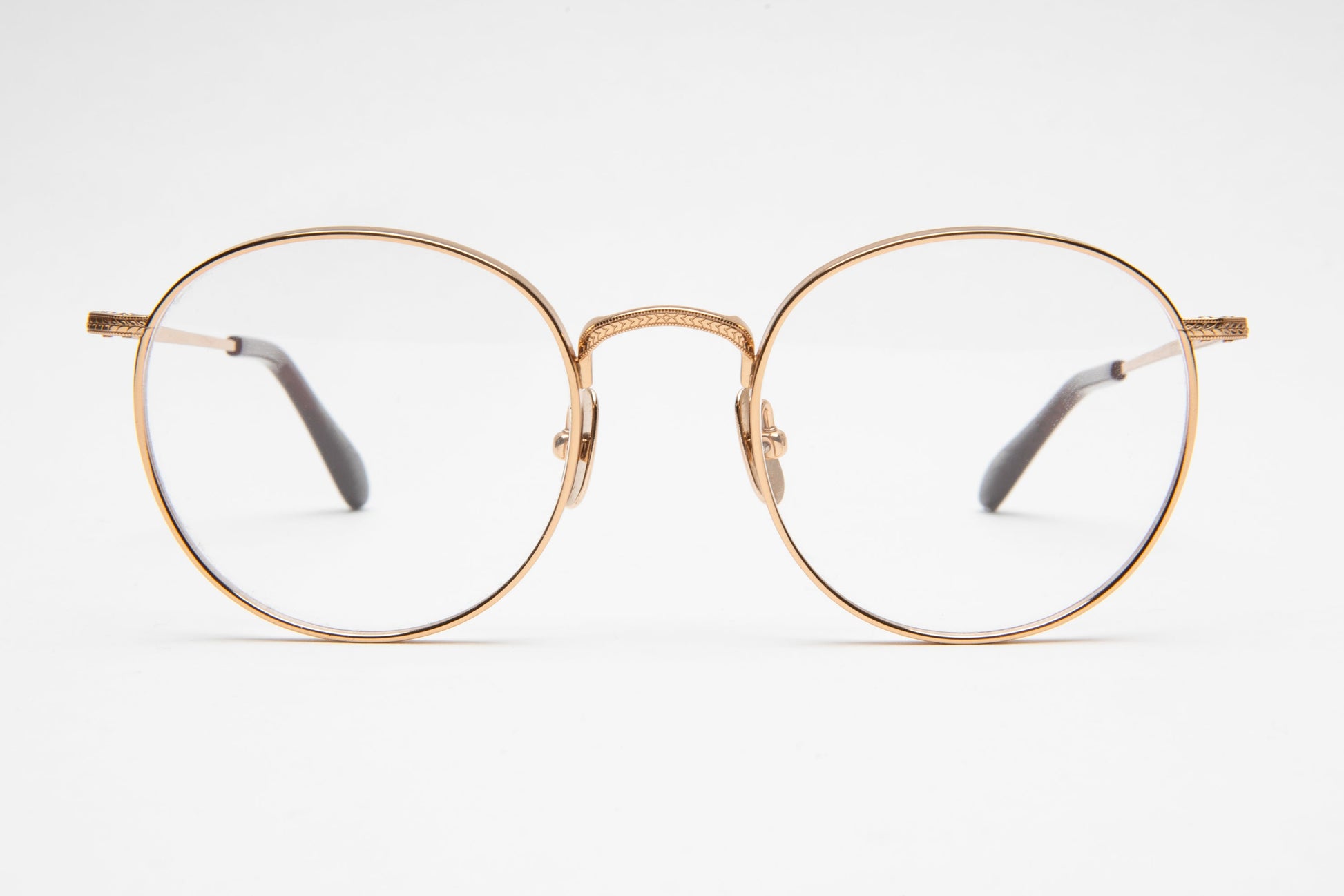 Cyclical Round eyeglasses Dutil Eyewear lifestyle fashion